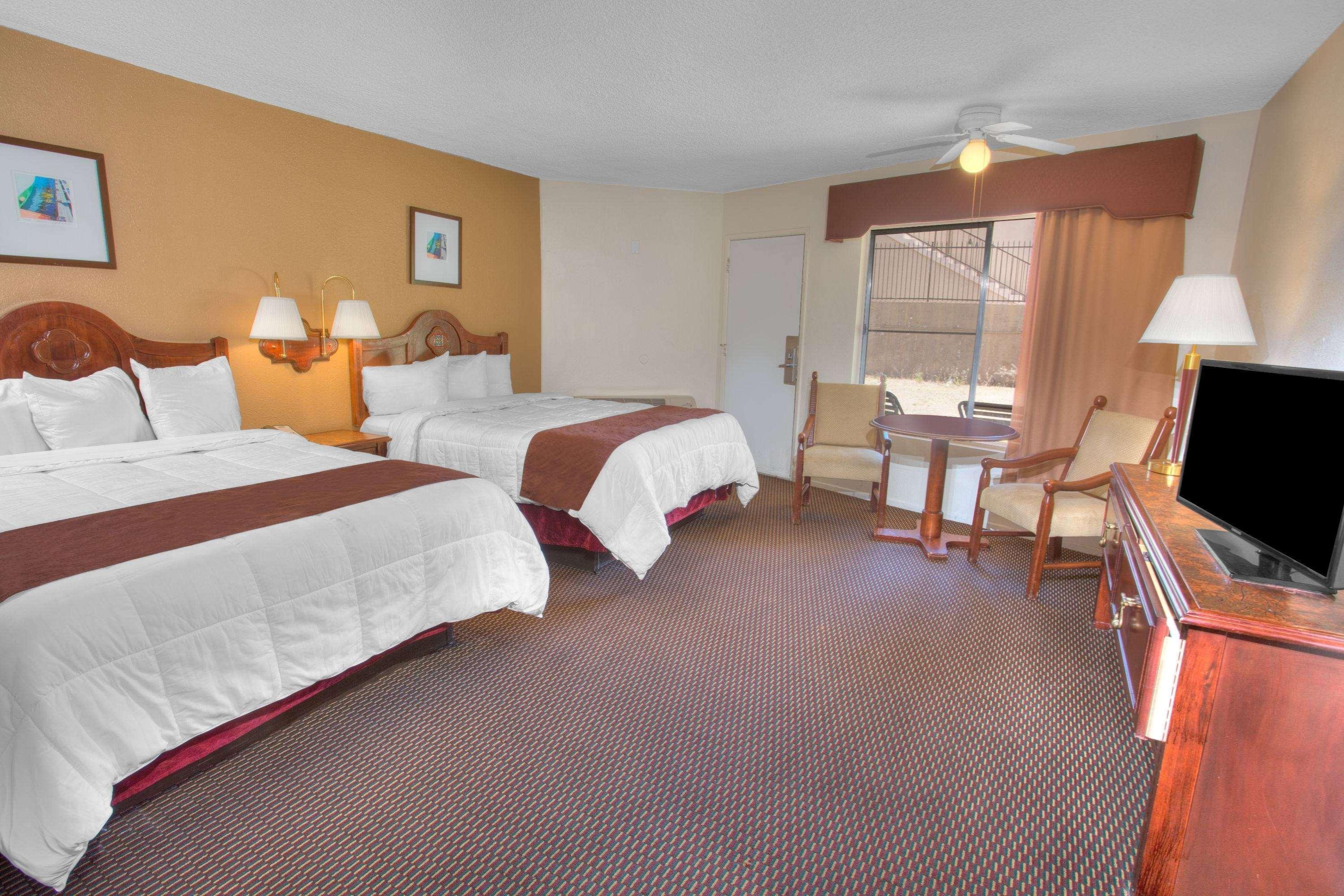 Travelodge Inn & Suites By Wyndham Yucca Valley/Joshua Tree Ngoại thất bức ảnh